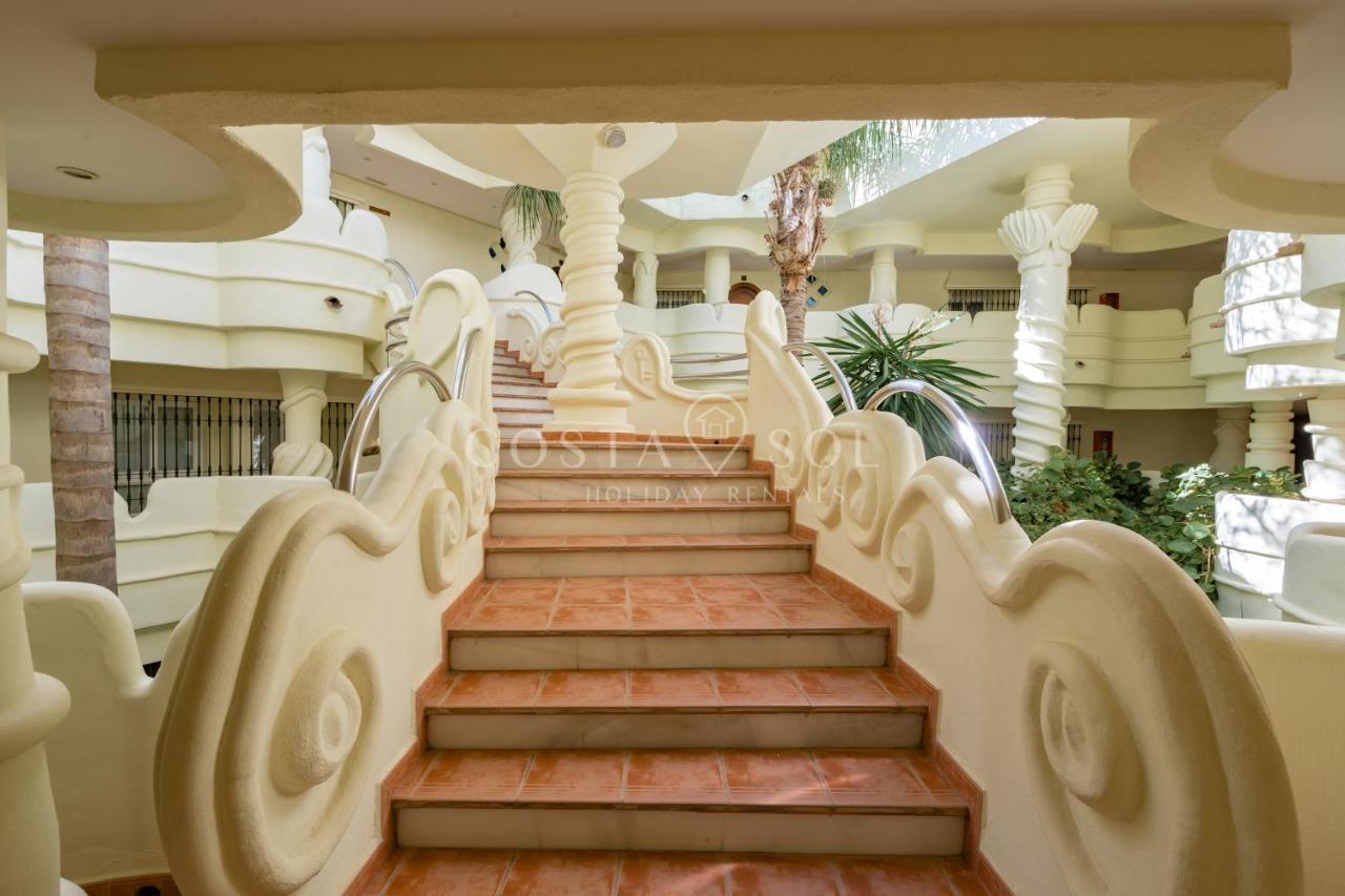 Puerto Marina-Benalmadena Luxury Apartment Dentro De La Isla Экстерьер фото