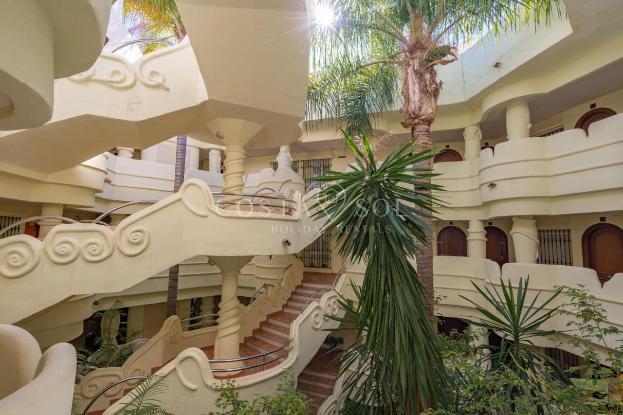 Puerto Marina-Benalmadena Luxury Apartment Dentro De La Isla Экстерьер фото
